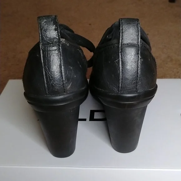 😎 Cute Aldo black plaid high heel sneakers🪷 - Picture 4 of 8